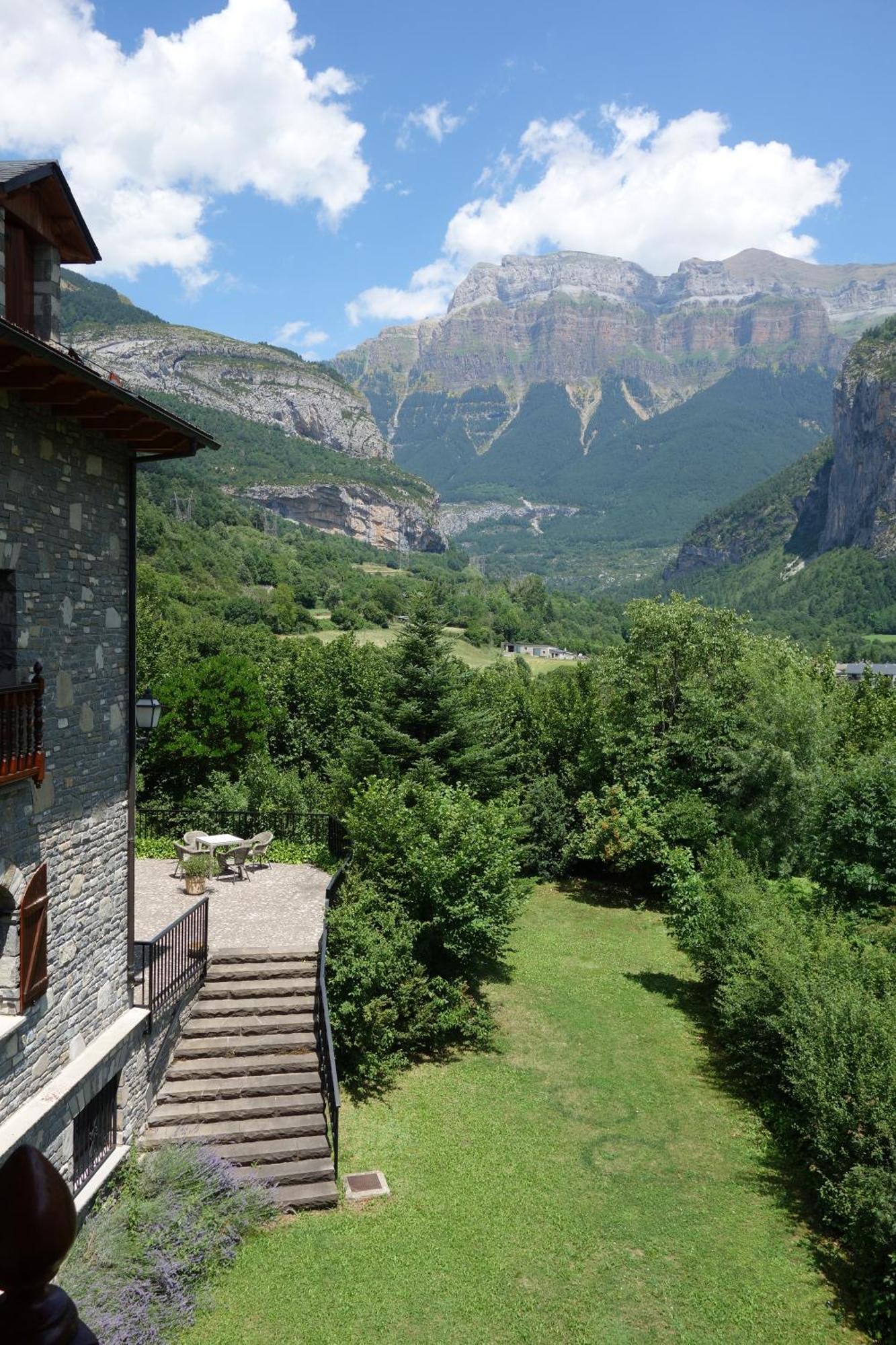Hotel Abetos Torla Bagian luar foto
